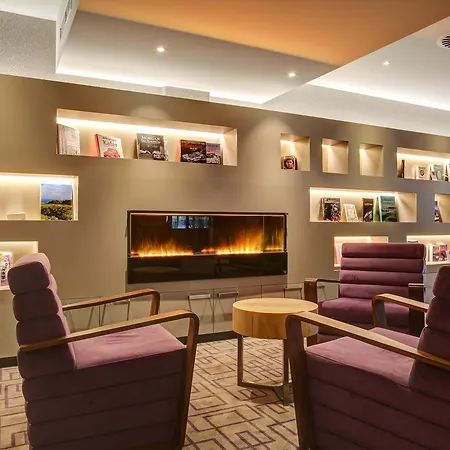 Hotel Fourside 4*